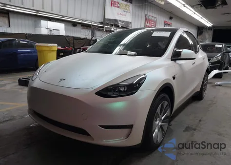 2023 Tesla Model Y from USA, damaged, VIN 7SAYGDEE1PA195578